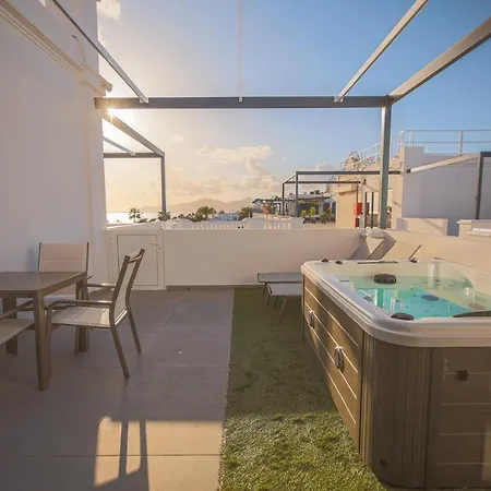 Atlantico Plaza 1a - 3 Beds - 2 Baths Lejlighed